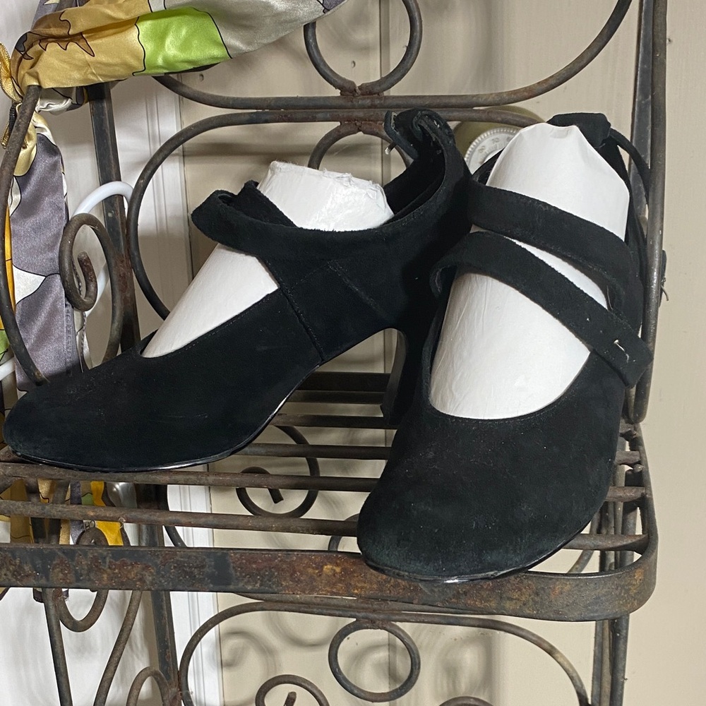 Vintage 80s 90s black cross strap, suede leather velvet, chunky heels